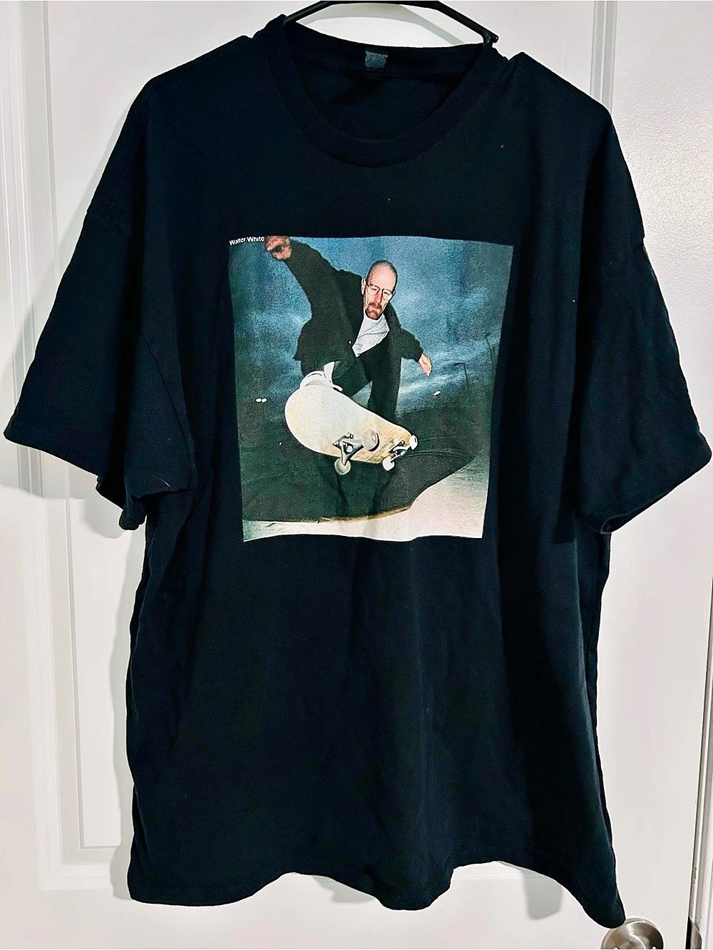 Walter White Skateboard Breaking Bad Graphic T-Shirt in Black
